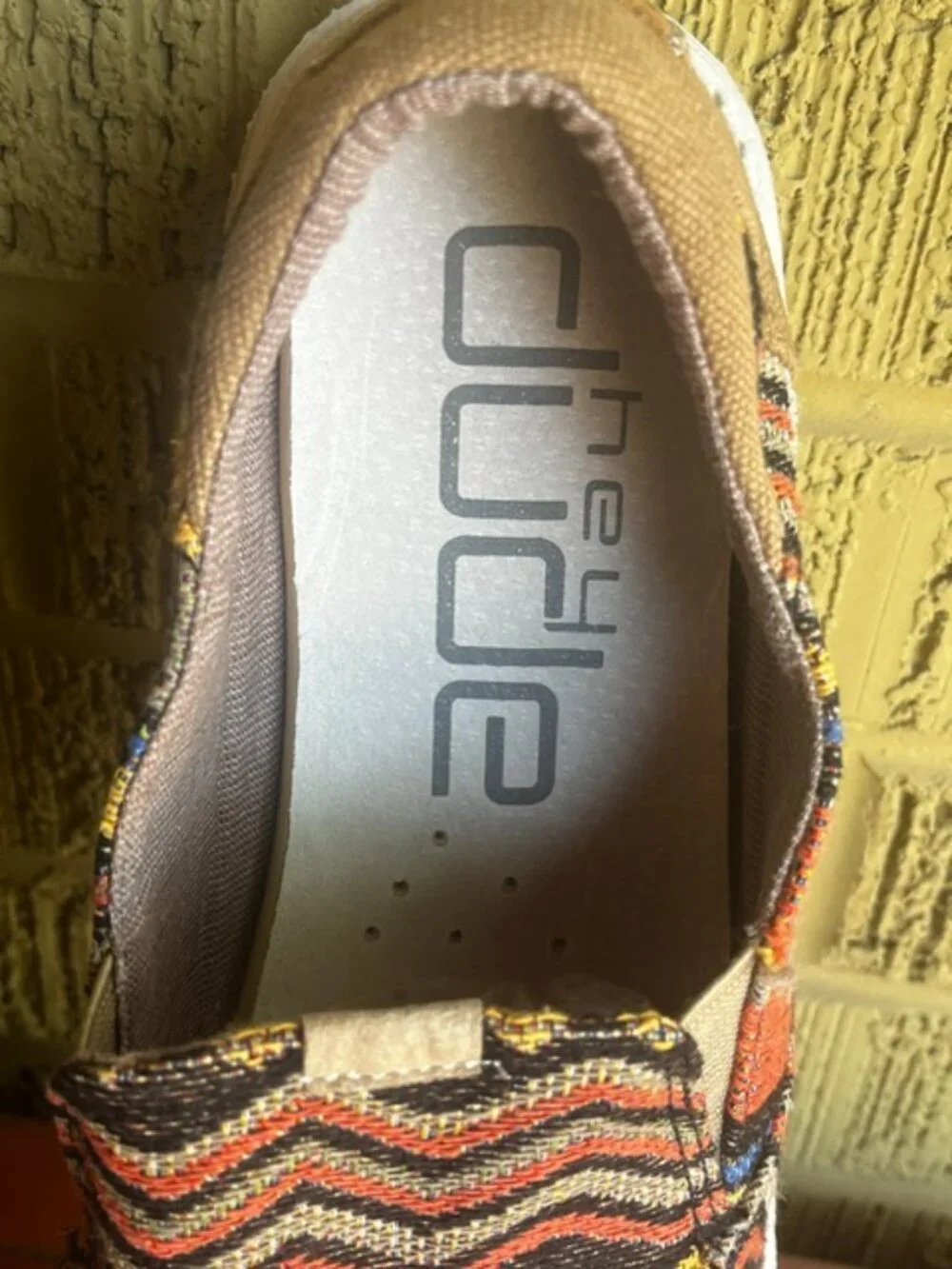 Hey Dude am selling